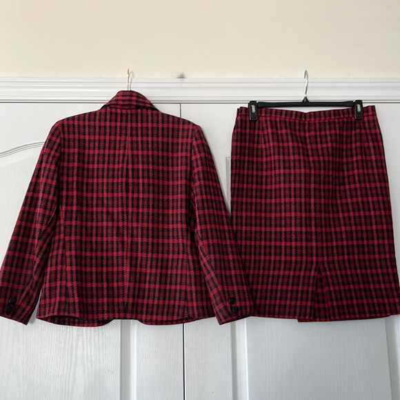 EUC Aquascutum suit - Picture 8 of 15